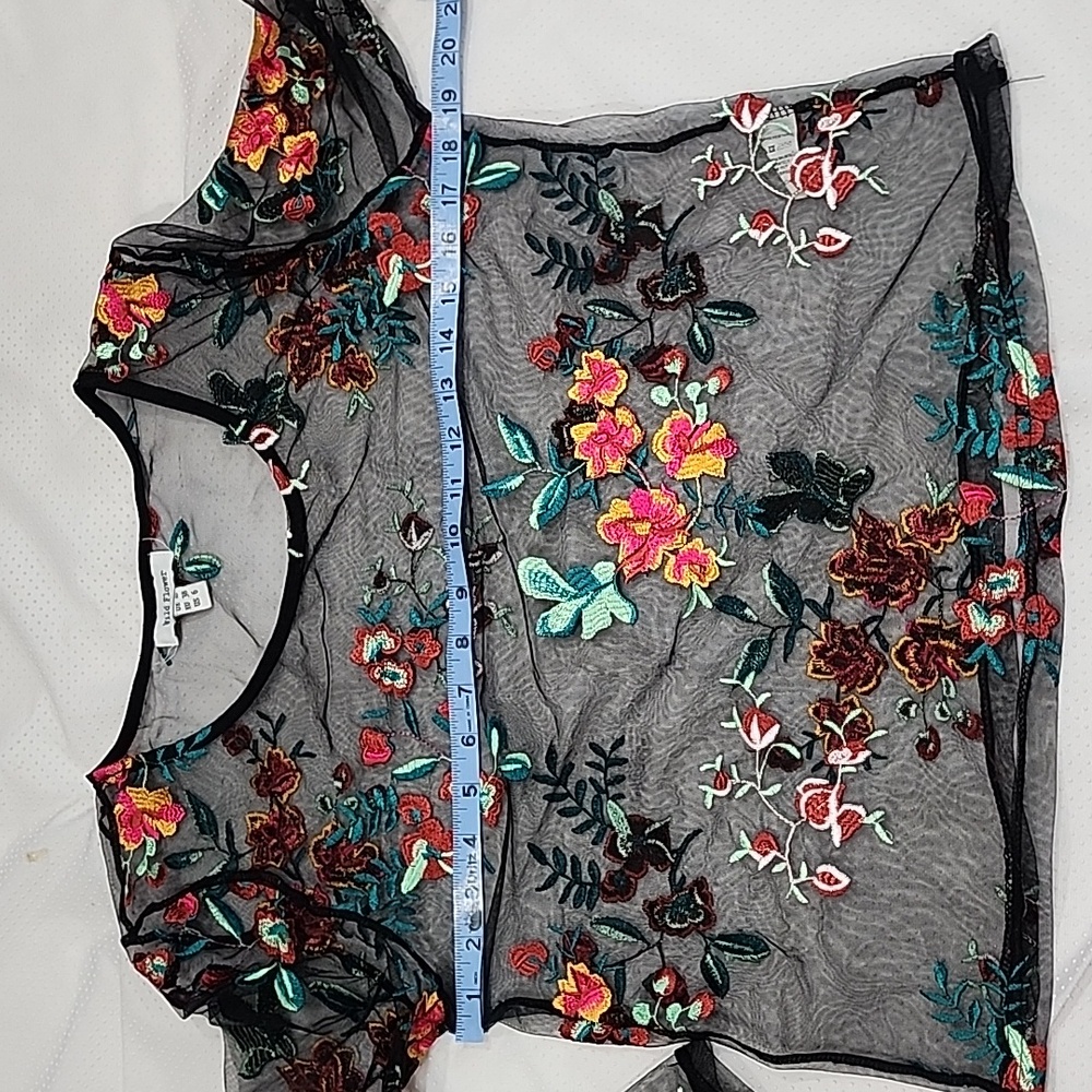 Wild Flower Mesh Embroidered Black Long Sleeves Top. 6 - Picture 9 of 13